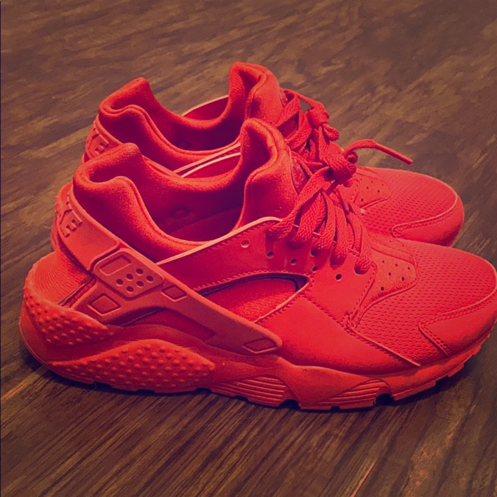 Red Nike Huaraches